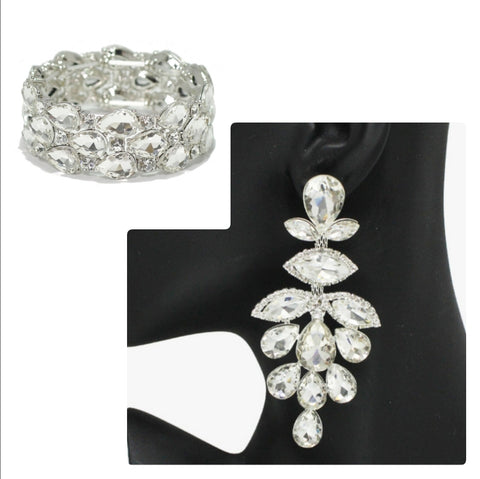 ELEGANT CLEAR STONE EARRINGS AND BRACELET SET